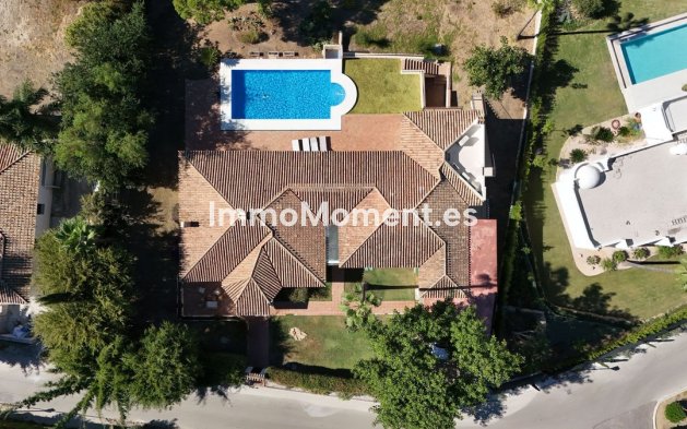 Resale - Villa - El Paraiso - New Golden Mile