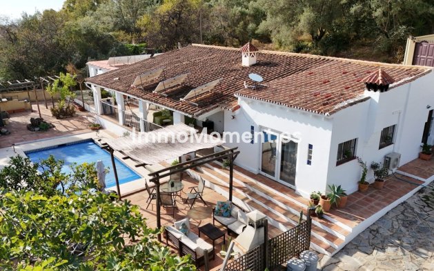 Wiederverkauf - Landhaus - Estepona  - Estepona Centro