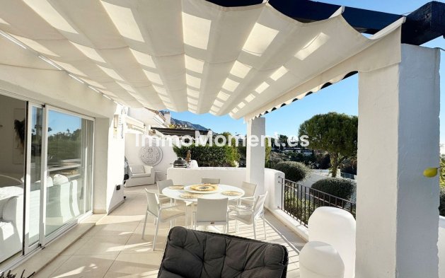 Resale - Apartment - Marbella - Nueva Andalucía