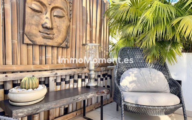 Resale - Apartment - Marbella - Nueva Andalucía