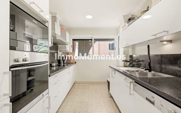 Wiederverkauf - Wohnung - Marbella - Nueva Andalucía