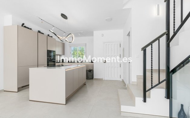 Resale - Villa - Estepona - New Golden Mile