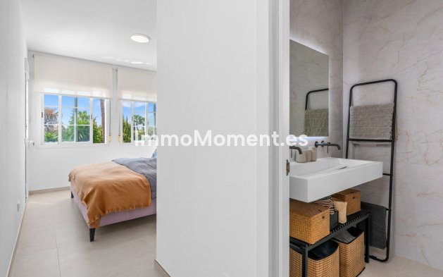 Resale - Villa - Estepona - New Golden Mile