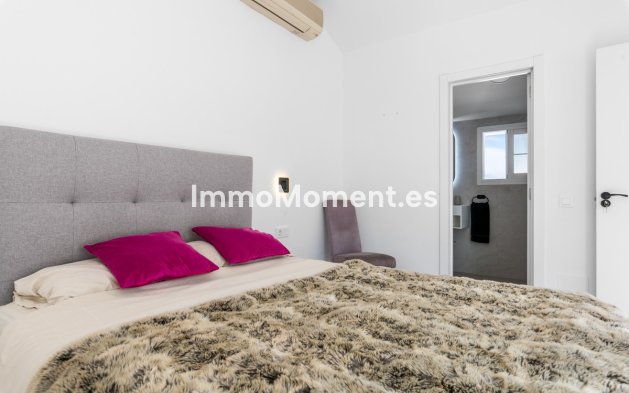 Resale - Villa - Estepona - New Golden Mile