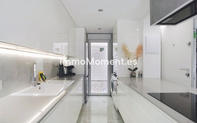 Wiederverkauf - Wohnung - Estepona  - Estepona Centro