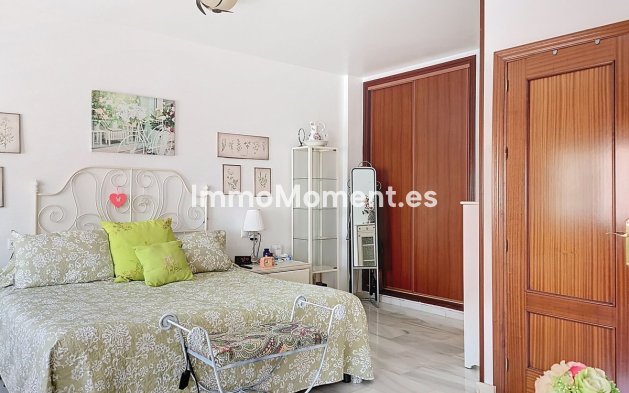 Resale - Villa - Fuengirola - Fuengirola Centro