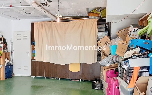 Resale - Villa - Fuengirola - Fuengirola Centro