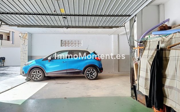 Resale - Villa - Fuengirola - Fuengirola Centro