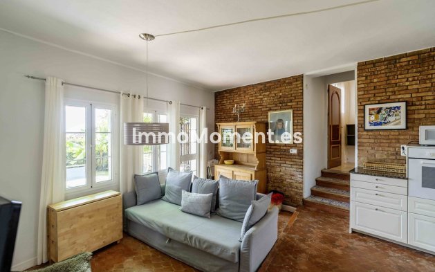 Resale - Villa - Fuengirola - Fuengirola Centro