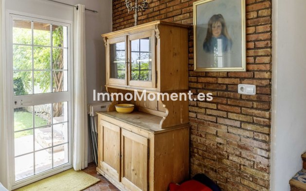 Resale - Villa - Fuengirola - Fuengirola Centro