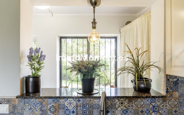 Resale - Villa - Fuengirola - Fuengirola Centro