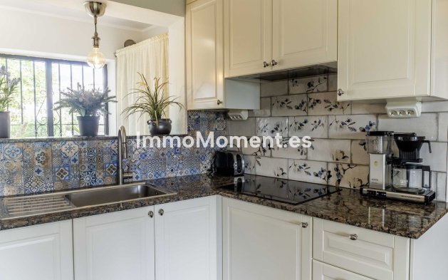 Resale - Villa - Fuengirola - Fuengirola Centro