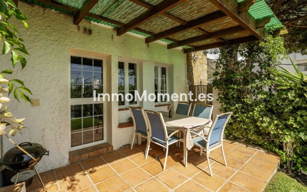 Resale - Villa - Fuengirola - Fuengirola Centro