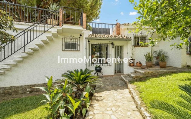 Resale - Villa - Fuengirola - Fuengirola Centro