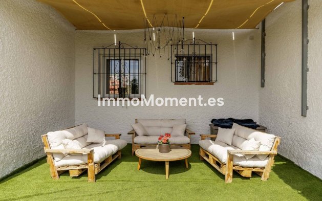 Resale - Villa - Fuengirola - Fuengirola Centro