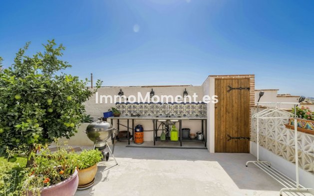 Resale - Villa - Fuengirola - Fuengirola Centro