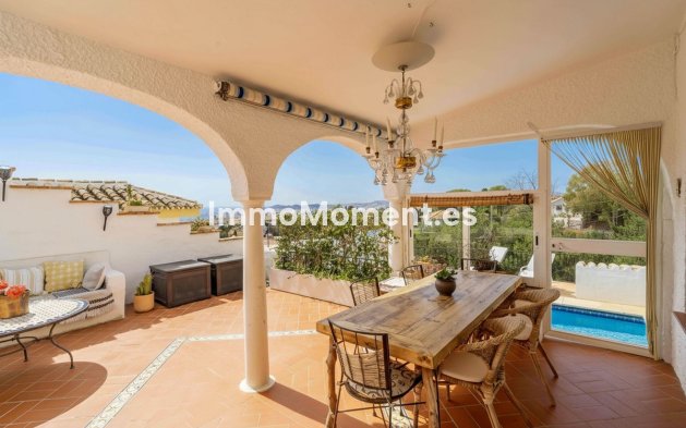 Resale - Villa - Fuengirola - Fuengirola Centro
