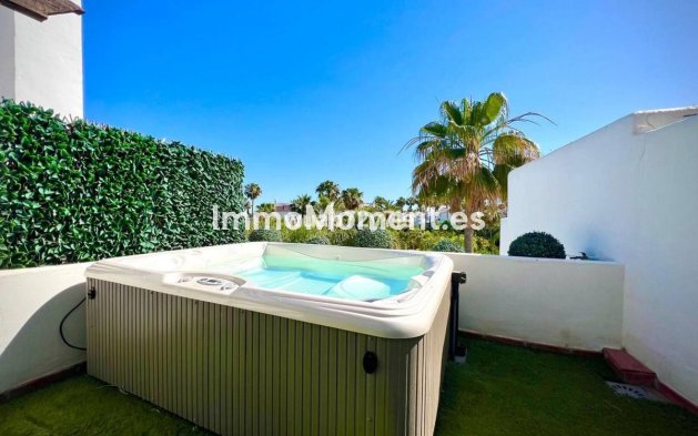 Wiederverkauf - Reihenhaus - Estepona  - Estepona Centro