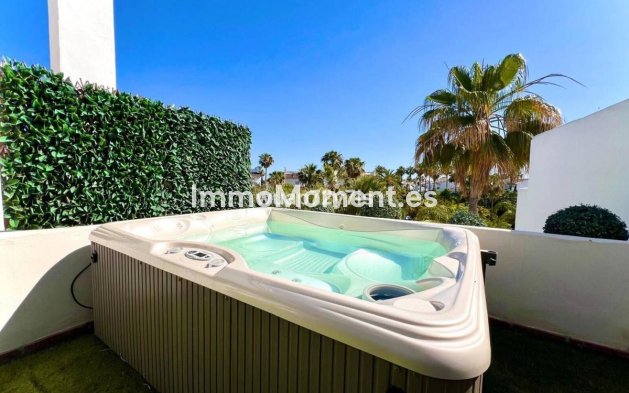 Wiederverkauf - Reihenhaus - Estepona  - Estepona Centro