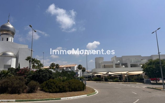 Wiederverkauf - Land - Estepona  - Estepona Centro