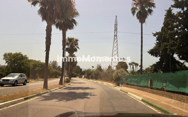 Wiederverkauf - Land - Estepona  - Estepona Centro