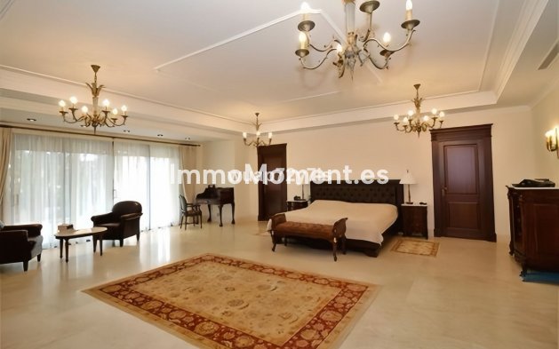 Reventa - Villa - Marbella - Guadalmina Baja