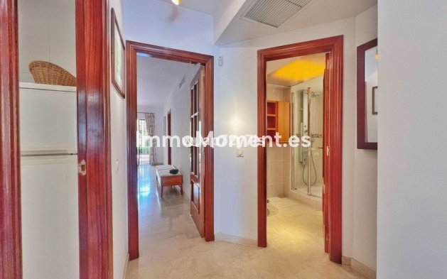 Revente - Villa - Marbella - Costabella