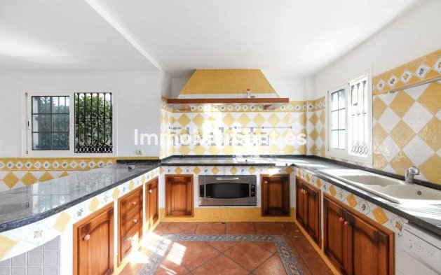 Revente - Villa - Benalmadena - Benalmadena Centro