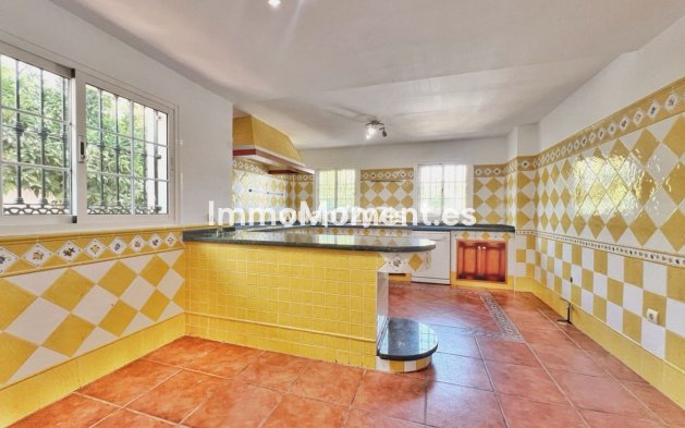 Revente - Villa - Benalmadena - Benalmadena Centro