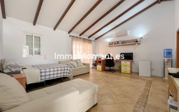 Reventa - Villa - Estepona  - Estepona Centro