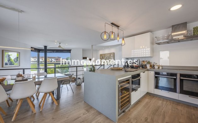 Resale - Villa - Marbella - Guadalmina Alta