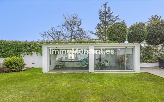 Resale - Villa - Marbella - Guadalmina Alta