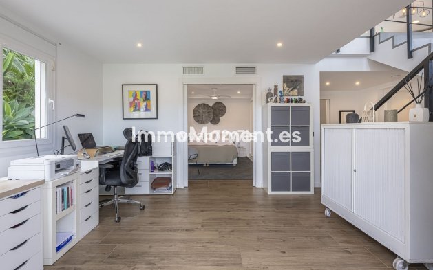 Resale - Villa - Marbella - Guadalmina Alta