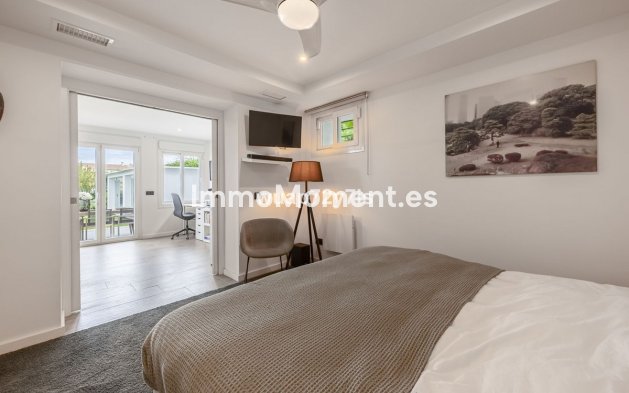 Resale - Villa - Marbella - Guadalmina Alta