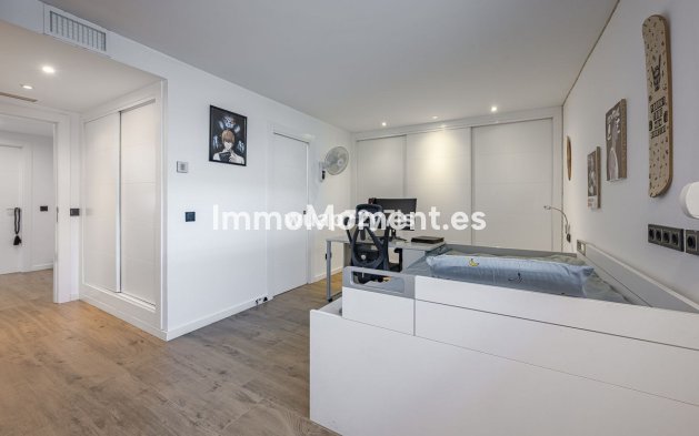 Resale - Villa - Marbella - Guadalmina Alta