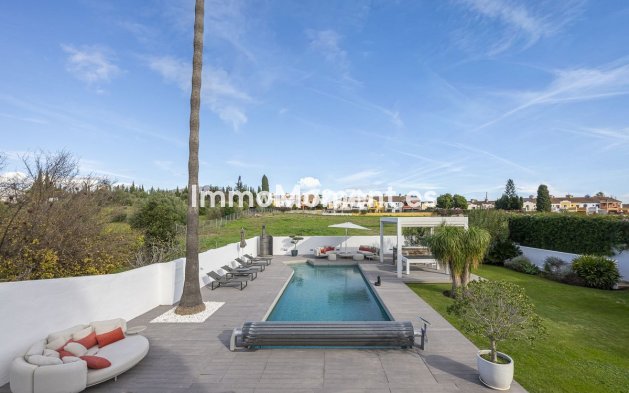 Resale - Villa - Marbella - Guadalmina Alta