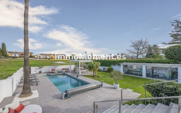 Resale - Villa - Marbella - Guadalmina Alta