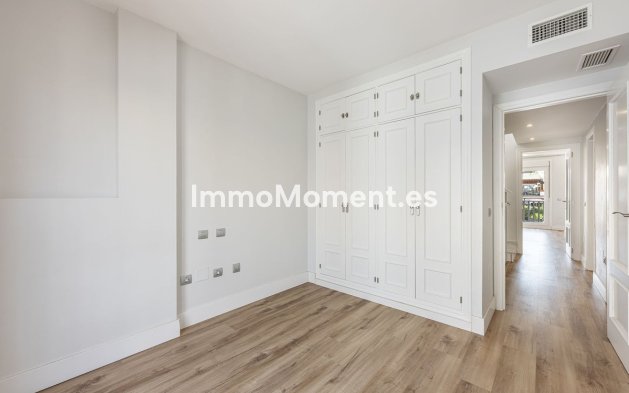 Reventa - Villa - Marbella - Marbella Centro