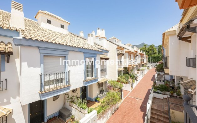 Reventa - Villa - Marbella - Marbella Centro