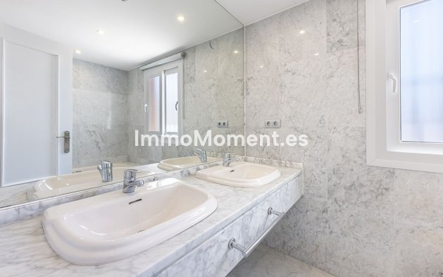 Reventa - Villa - Marbella - Marbella Centro