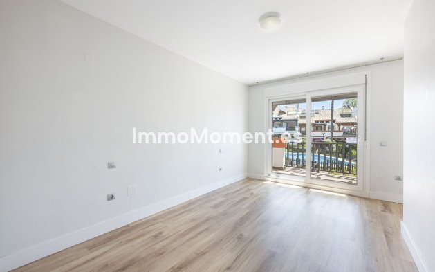 Reventa - Villa - Marbella - Marbella Centro