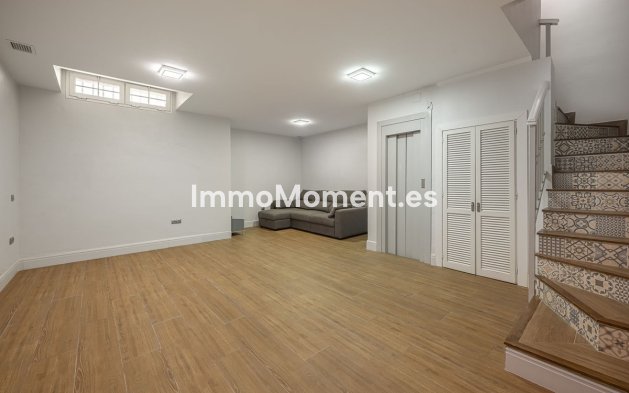 Reventa - Villa - Marbella - Marbella Centro