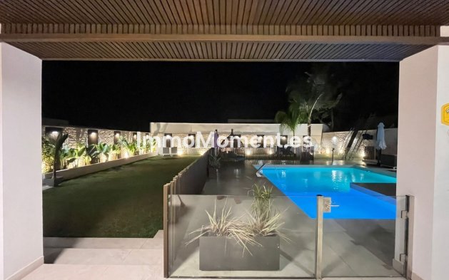 Wiederverkauf - Villa - Estepona  - New Golden Mile