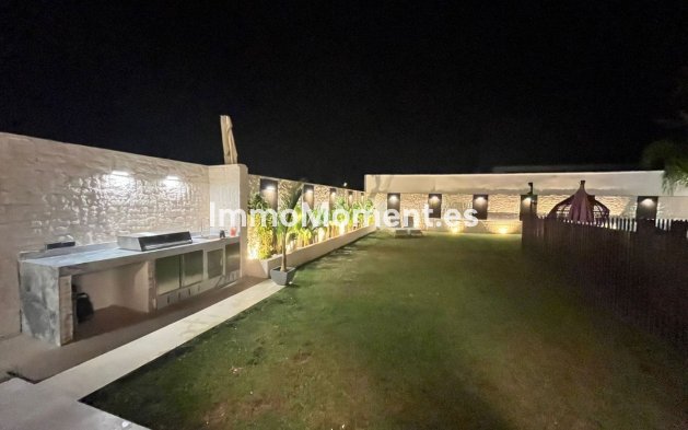 Wiederverkauf - Villa - Estepona  - New Golden Mile