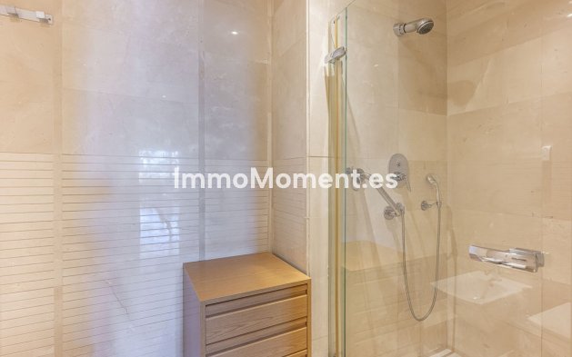 Resale - Apartment - Marbella - Marbella Centro