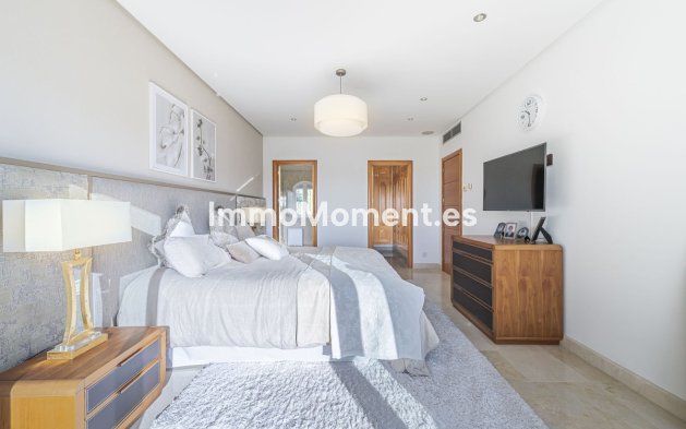 Wiederverkauf - Villa - Marbella - Nueva Andalucía