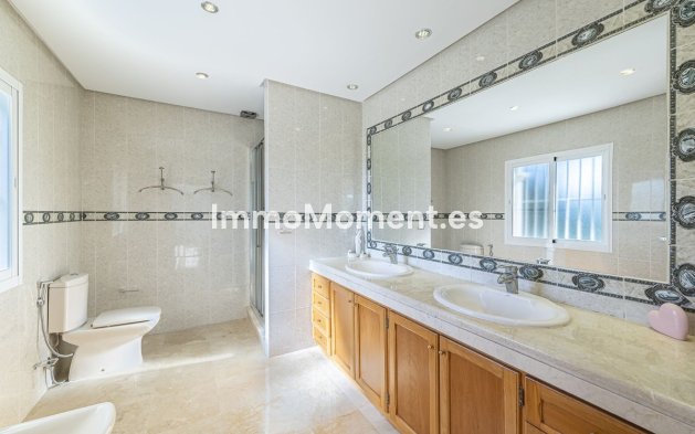 Wiederverkauf - Villa - Marbella - Nueva Andalucía