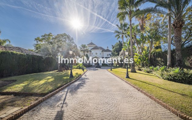 Wiederverkauf - Villa - Marbella - Nueva Andalucía