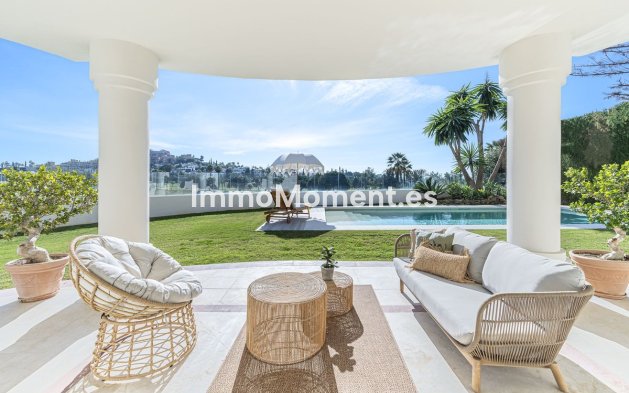 Wiederverkauf - Villa - Marbella - Nueva Andalucía