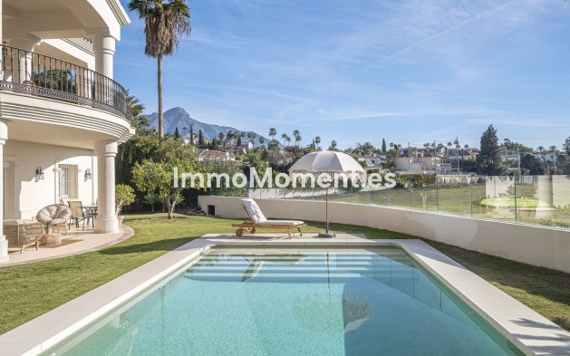 Wiederverkauf - Villa - Marbella - Nueva Andalucía